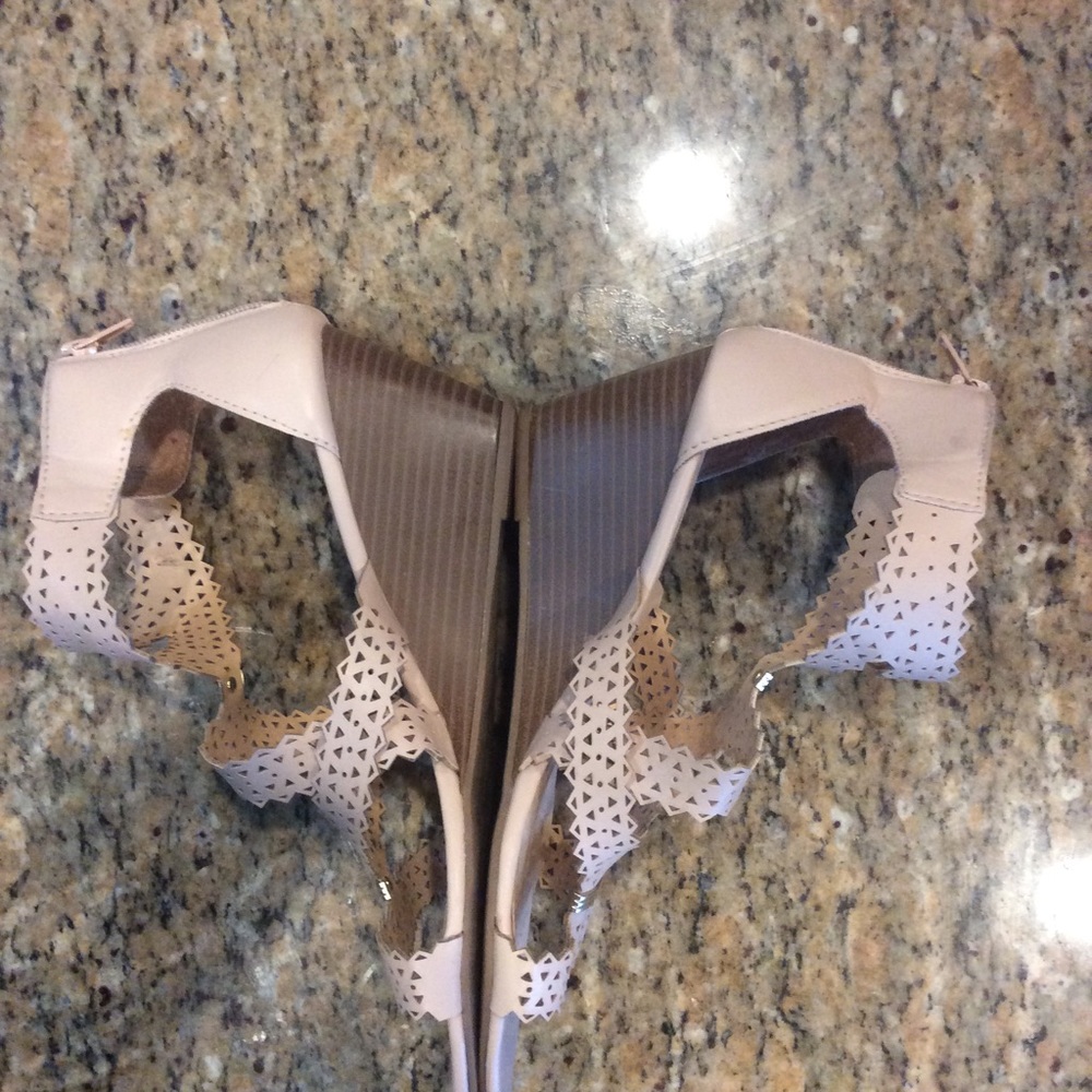 XOXO Sambo Gladiator Sandals - Picture 4 of 8